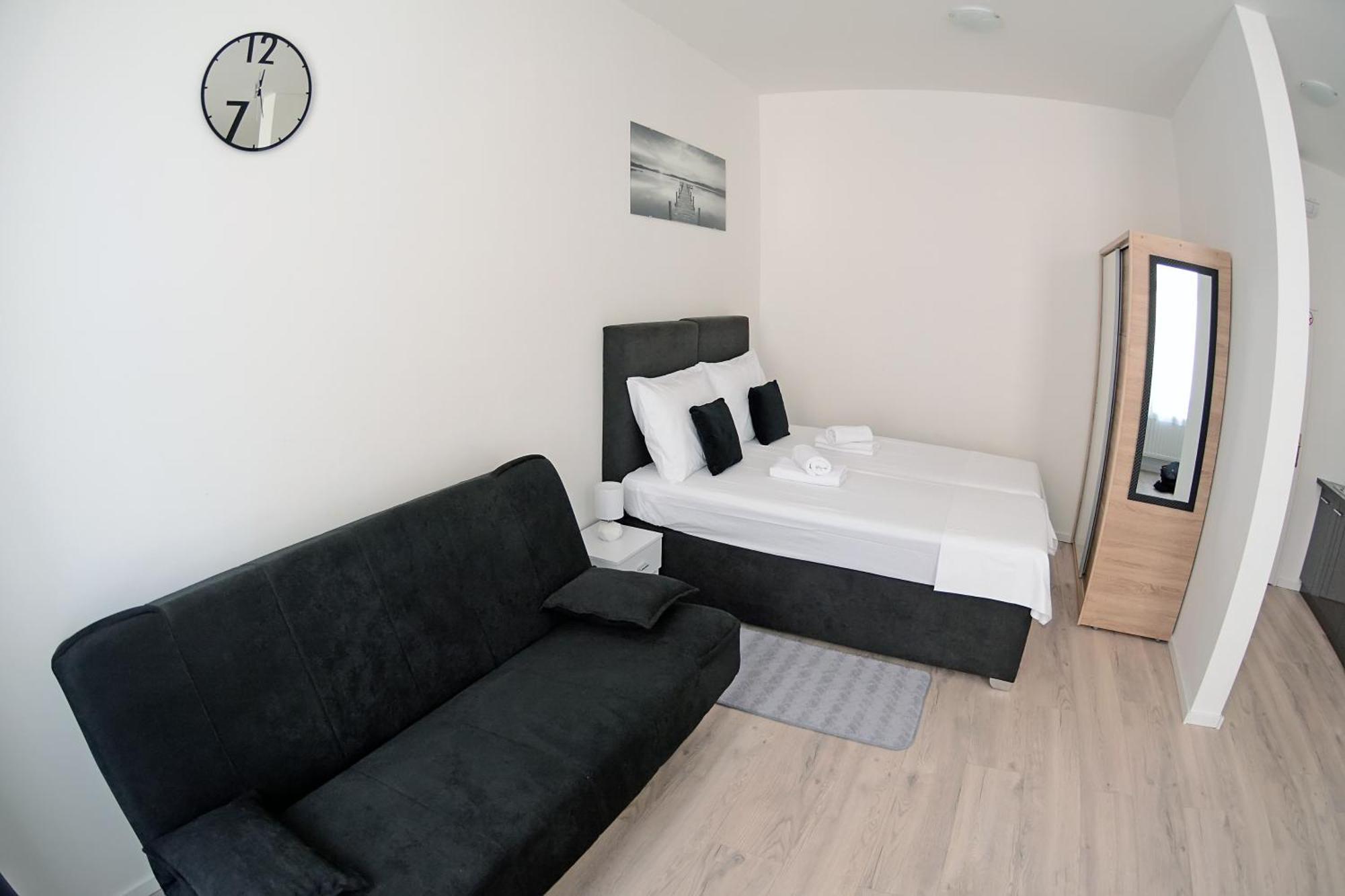 Virtus Apartments And Rooms With Free Private Parking Zagreb Oda fotoğraf